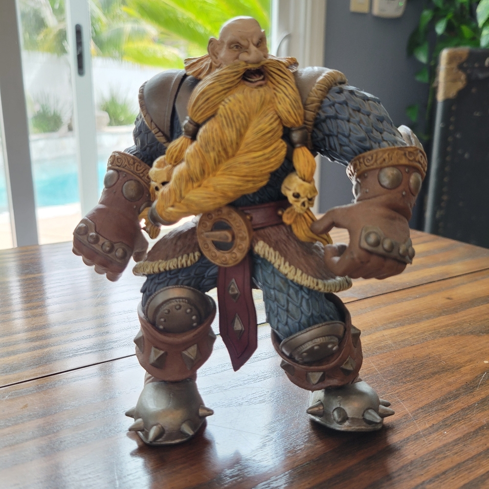 2002 Blizzard Warcraft 6" Dwarf MURADIN BRONZEBEARD Action Figurine
